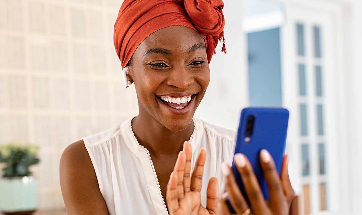 Woman with Phone Thumbnail